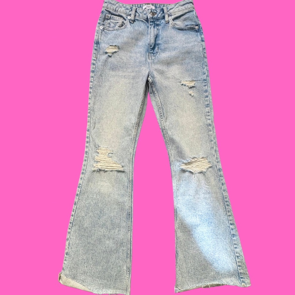 Forever 21 High Waisted Distressed Flare Jeans 💖